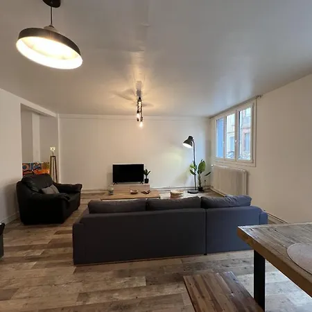 Le Saint-louis - T4 A Deux Pas De La Gare Apartment *